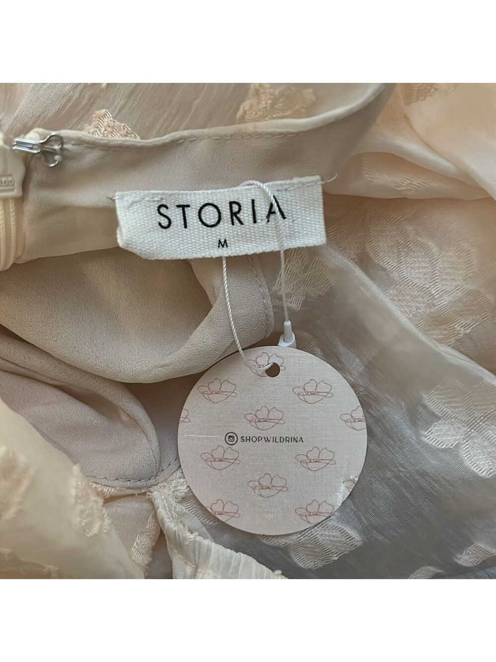 STORIA Baby Breath Baby Doll Cream Floral Appliqué Puff Sleeves Mini Dress NWT M - Picture 10 of 10